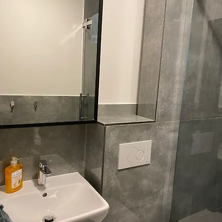 Ksawery Parking W Cenie Podgrzewany Basen Rewal